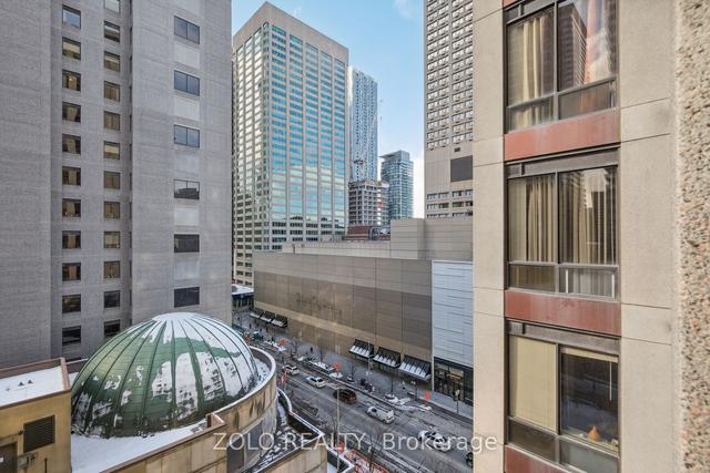 1014 - 85 Bloor St E, Condo with 1 bedrooms, 1 bathrooms and 0 parking in Toronto ON | Image 8