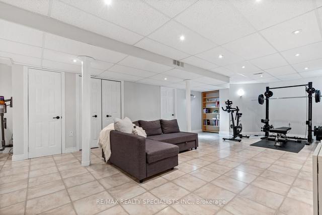 3926 Periwinkle Cres, House detached with 4 bedrooms, 3 bathrooms and 4 parking in Mississauga ON | Image 19