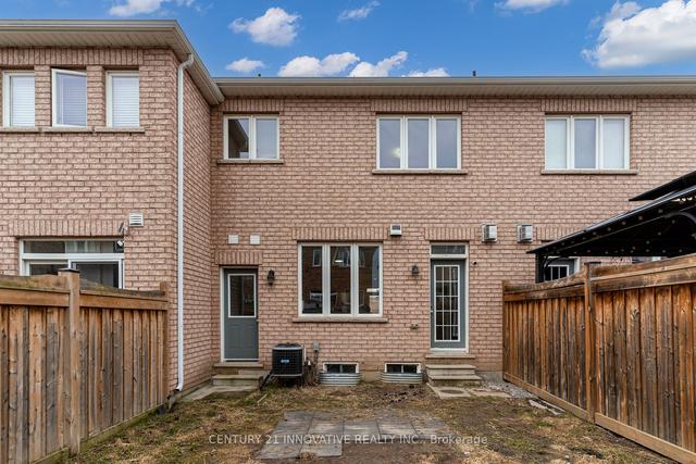 875 Transom Cres, House attached with 3 bedrooms, 4 bathrooms and 3 parking in Milton ON | Image 26