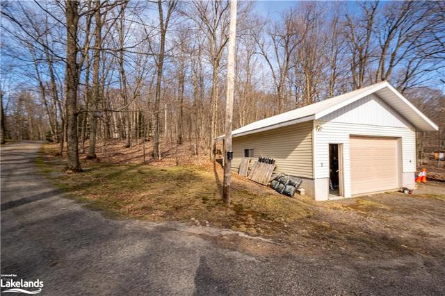 562 & 568 Waseosa Lake Road East Road, House detached with 3 bedrooms, 1 bathrooms and 6 parking in Huntsville ON | Image 35