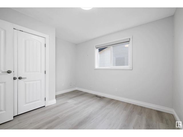 3023 37 St Nw, House detached with 3 bedrooms, 2 bathrooms and 3 parking in Edmonton AB | Image 9
