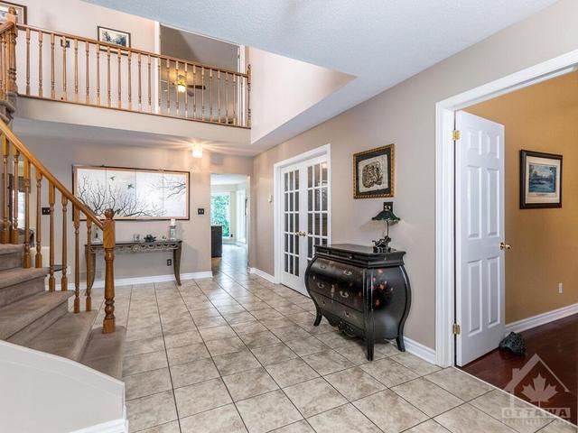 60 Rosenfeld Crescent, House detached with 4 bedrooms, 4 bathrooms and 6 parking in Ottawa ON | Image 2