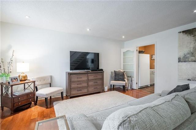 15 - 105 Wilson St W, Townhouse with 3 bedrooms, 2 bathrooms and 2 parking in Hamilton ON | Image 30