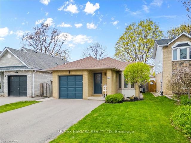 820 Miriam Cres, House detached with 2 bedrooms, 2 bathrooms and 3 parking in Burlington ON | Image 1