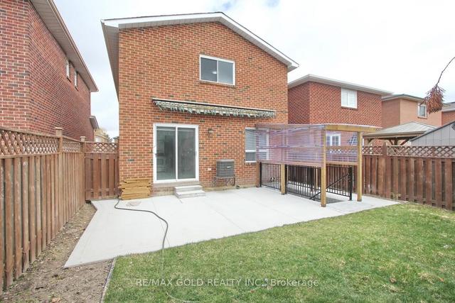 84 Metzak Dr, House detached with 3 bedrooms, 4 bathrooms and 6 parking in Brampton ON | Image 33