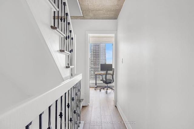 1025 - 1029 King St W, Condo with 2 bedrooms, 2 bathrooms and 2 parking in Toronto ON | Image 2