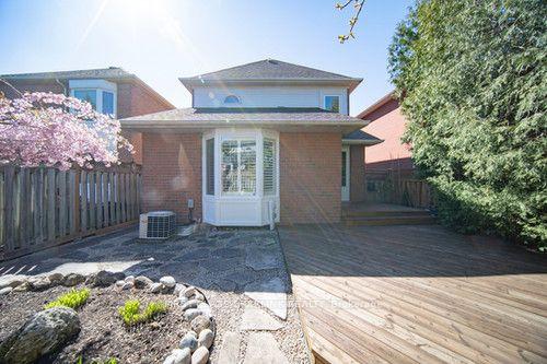 2576 Strathmore Cres, House detached with 4 bedrooms, 4 bathrooms and 6 parking in Mississauga ON | Image 37