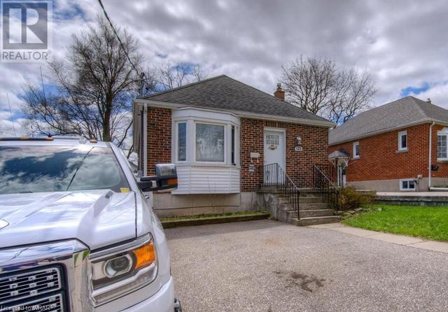 123 First Ave Avenue, House other with 4 bedrooms, 2 bathrooms and 9 parking in Cambridge ON | Image 3