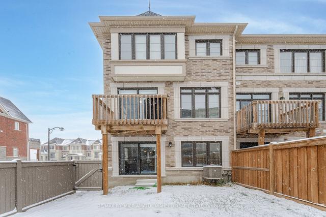49 Sandwell St, House attached with 3 bedrooms, 4 bathrooms and 3 parking in Vaughan ON | Image 31