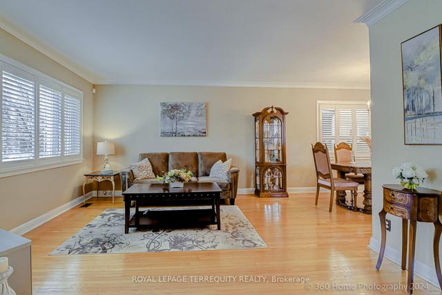 146 Earlscourt Ave, House detached with 2 bedrooms, 2 bathrooms and 2 parking in Toronto ON | Image 24