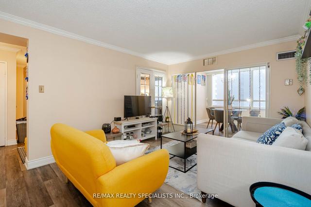 1405 - 5 Lisa St N, Condo with 3 bedrooms, 2 bathrooms and 2 parking in Brampton ON | Image 33
