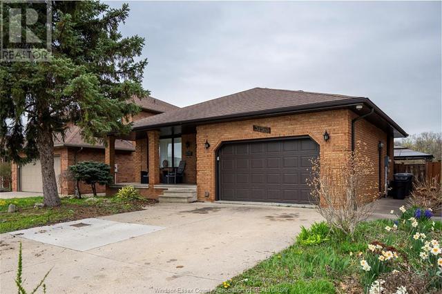 3154 Fazio Drive, House detached with 4 bedrooms, 2 bathrooms and null parking in Windsor ON | Image 1