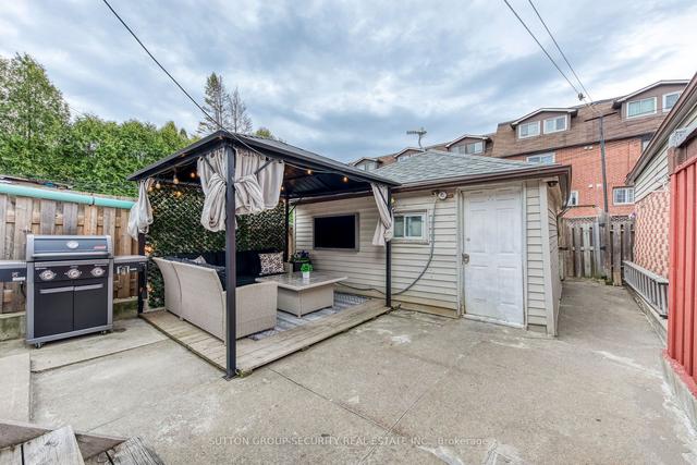 502 Westmount Ave, House detached with 2 bedrooms, 2 bathrooms and 1 parking in Toronto ON | Image 26