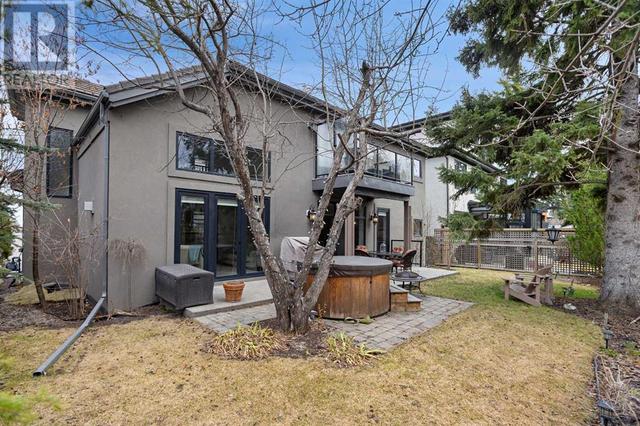 19 Windsor Crescent Sw, House detached with 4 bedrooms, 4 bathrooms and 2 parking in Calgary AB | Image 46