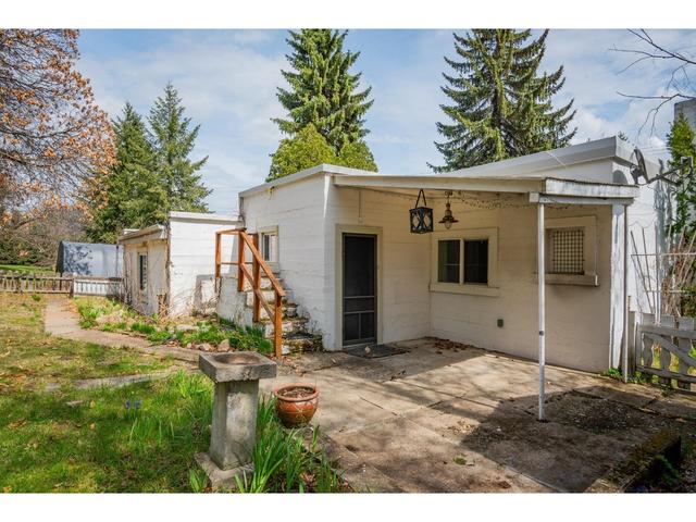 2624 Columbia Avenue, House detached with 3 bedrooms, 2 bathrooms and 6 parking in Castlegar BC | Image 53