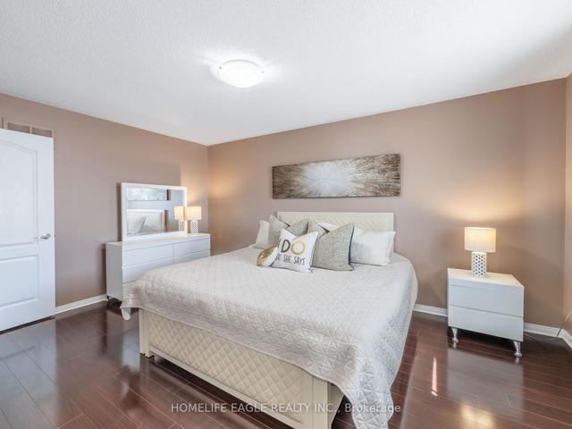 34 Kalmar Cres, House semidetached with 3 bedrooms, 4 bathrooms and 3 parking in Richmond Hill ON | Image 8