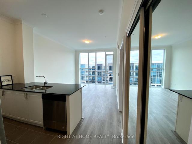 646 - 16 Concord Pl, Condo with 1 bedrooms, 1 bathrooms and 0 parking in Grimsby ON | Image 2