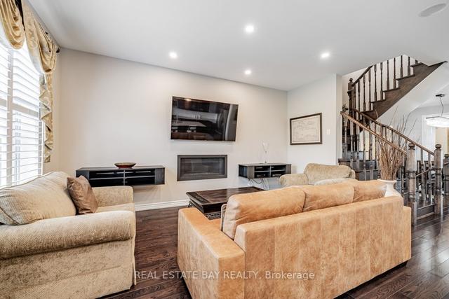 46 Faust Rdge, House detached with 4 bedrooms, 3 bathrooms and 3 parking in Vaughan ON | Image 32