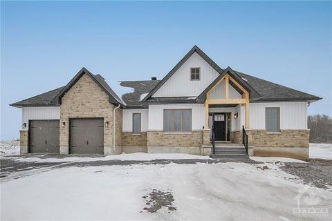252 Trudeau Crescent, Russell, ON, K4R1E5 | Card Image