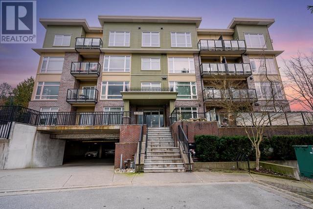201 - 11566 224 Street, Condo with 2 bedrooms, 2 bathrooms and 2 parking in Maple Ridge BC | Image 2