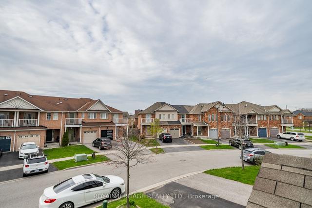 128 Angier Cres, House attached with 3 bedrooms, 3 bathrooms and 3 parking in Ajax ON | Image 21