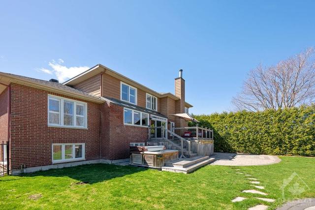 117 Knudson Drive, House detached with 5 bedrooms, 2 bathrooms and 4 parking in Ottawa ON | Image 27
