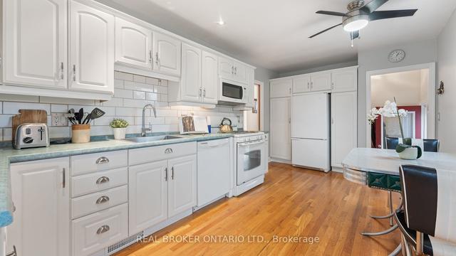 161 Morrell St, House detached with 3 bedrooms, 2 bathrooms and 2 parking in Brantford ON | Image 2