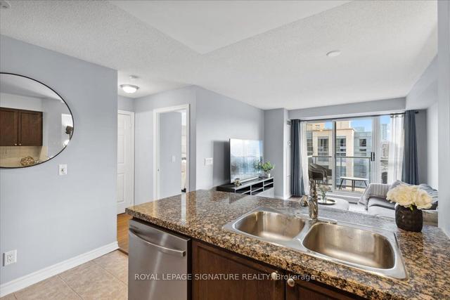 2106 - 5 Michael Power Pl, Condo with 1 bedrooms, 1 bathrooms and 1 parking in Toronto ON | Image 2