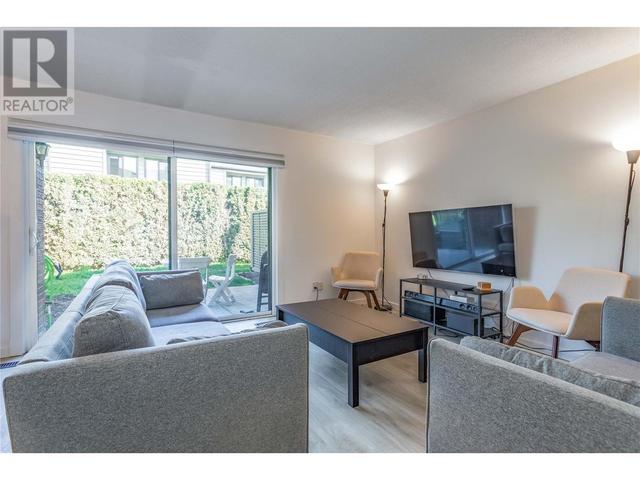 114 - 1050 Springfield Road, House attached with 3 bedrooms, 2 bathrooms and 2 parking in Kelowna BC | Image 15