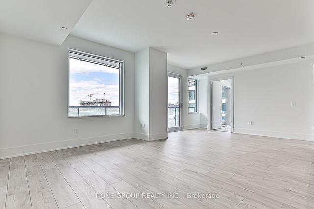 1104 - 480 Front St West St W, Condo with 2 bedrooms, 2 bathrooms and 1 parking in Toronto ON | Image 3