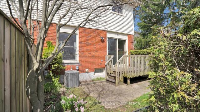 454 Wilkins St, Townhouse with 3 bedrooms, 2 bathrooms and 2 parking in London ON | Image 27