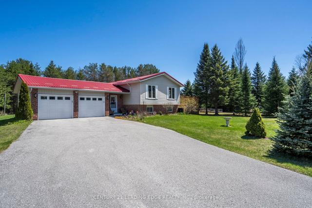 8871 Mckinnon Rd, House detached with 3 bedrooms, 2 bathrooms and 12 parking in Essa ON | Image 34