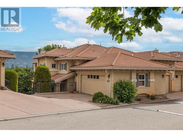 2320 Country Club Drive, House attached with 3 bedrooms, 3 bathrooms and 2 parking in Kelowna BC | Image 1