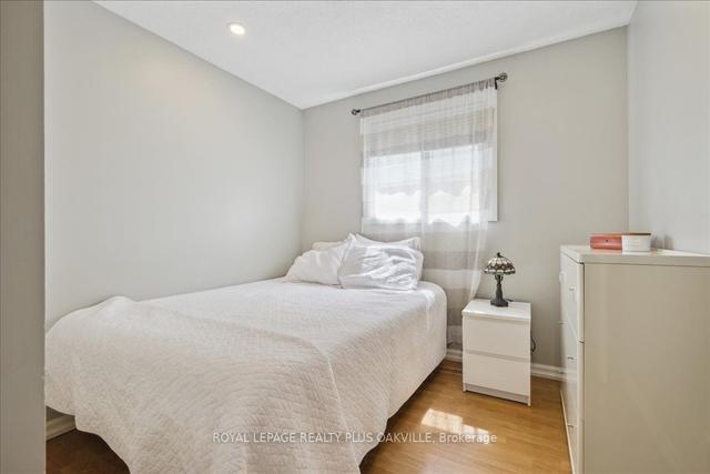 3162 Cantelon Cres, House detached with 3 bedrooms, 2 bathrooms and 5 parking in Mississauga ON | Image 14
