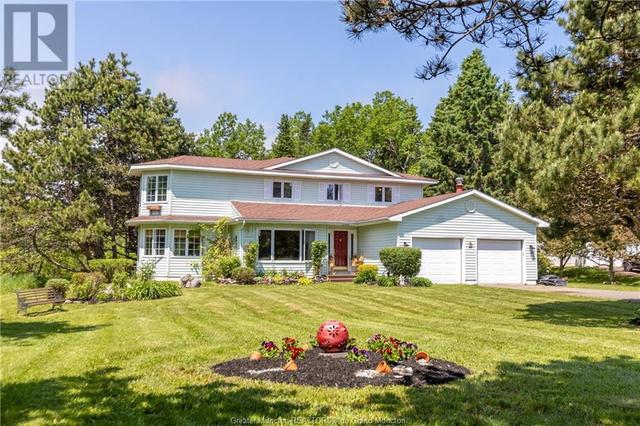 44 West Ave, House detached with 4 bedrooms, 2 bathrooms and null parking in Sackville NB | Image 1