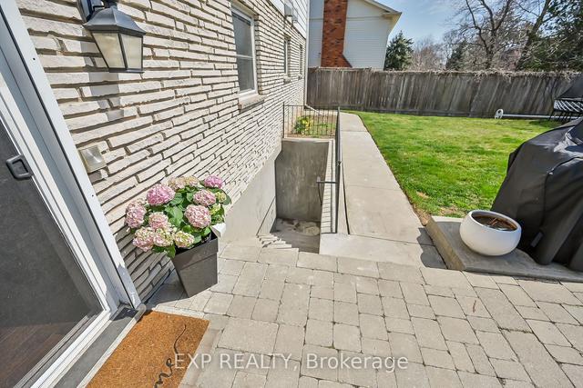 1920 Edenvale Cres N, House detached with 4 bedrooms, 4 bathrooms and 6 parking in Burlington ON | Image 33