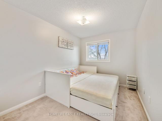 13 - 235 Ferndale Dr S, Townhouse with 3 bedrooms, 2 bathrooms and 2 parking in Barrie ON | Image 2