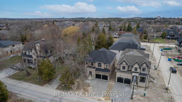 30c Maple Grove Ave, House detached with 4 bedrooms, 4 bathrooms and 6 parking in Richmond Hill ON | Image 3