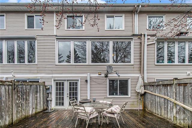 54 Hummingbird Crescent, Townhouse with 3 bedrooms, 3 bathrooms and 2 parking in Ottawa ON | Image 27