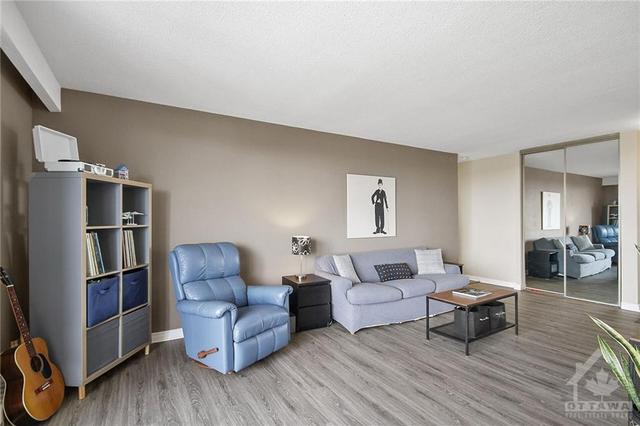 1008 - 2400 Virginia Drive, Condo with 2 bedrooms, 2 bathrooms and 1 parking in Ottawa ON | Image 6