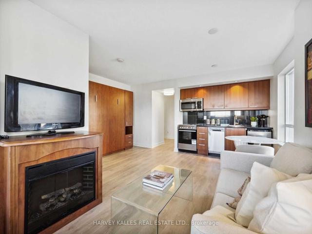 409 - 19 Avondale Ave, Condo with 0 bedrooms, 1 bathrooms and 1 parking in Toronto ON | Image 10