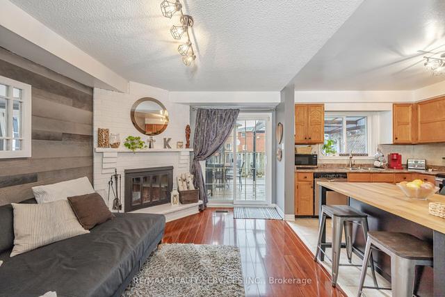 57 Dumfries Ave, House attached with 3 bedrooms, 4 bathrooms and 4 parking in Brampton ON | Image 7