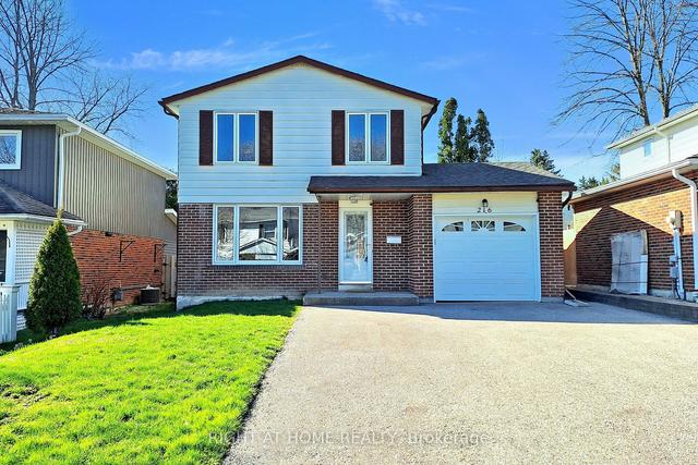 216 Talbot Cres, House detached with 3 bedrooms, 3 bathrooms and 4 parking in Newmarket ON | Image 1