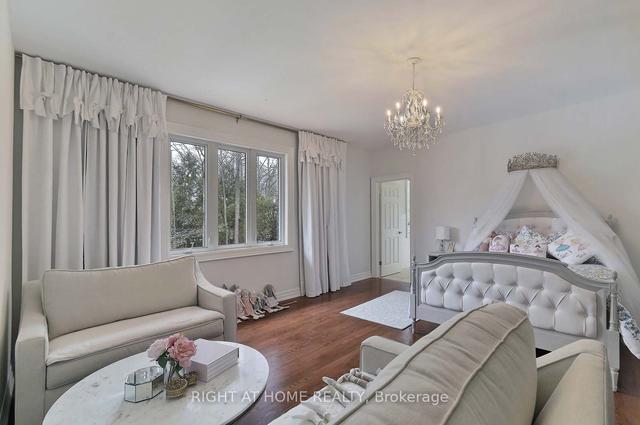 6 Hunthill Crt, House detached with 4 bedrooms, 7 bathrooms and 12 parking in Toronto ON | Image 16