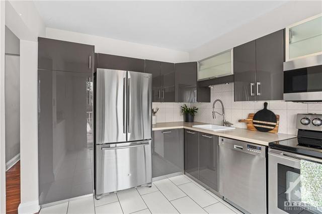 52 Buckingham Private, Townhouse with 3 bedrooms, 3 bathrooms and 2 parking in Ottawa ON | Image 17