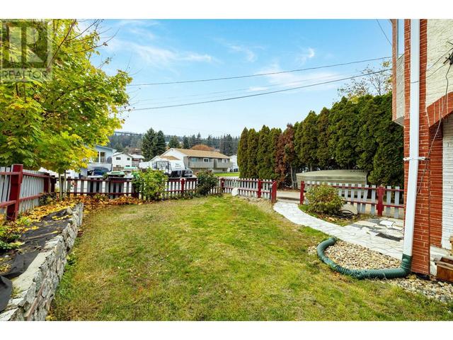 2942 Mcallister Road, House detached with 5 bedrooms, 2 bathrooms and 4 parking in West Kelowna BC | Image 38