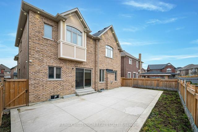 52 Fanning Tr, House detached with 4 bedrooms, 4 bathrooms and 4 parking in Brampton ON | Image 32
