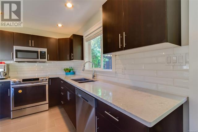 481 Nottingham Dr, House detached with 6 bedrooms, 3 bathrooms and 4 parking in Nanaimo BC | Image 36