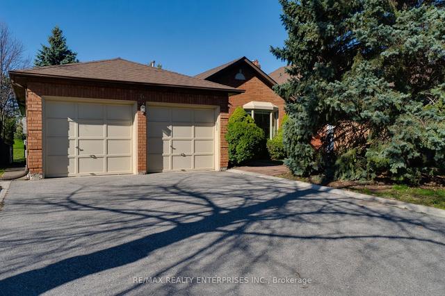 6 Kingfisher Crt, House detached with 3 bedrooms, 2 bathrooms and 6 parking in Brampton ON | Image 1