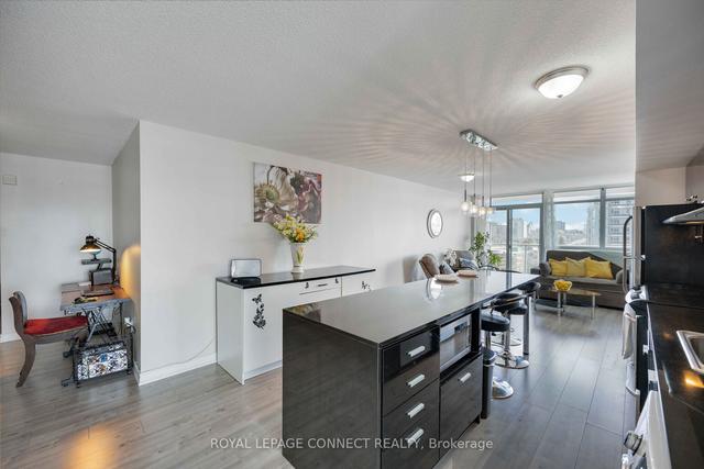 711 - 33 Singer Crt, Condo with 2 bedrooms, 2 bathrooms and 1 parking in Toronto ON | Image 8